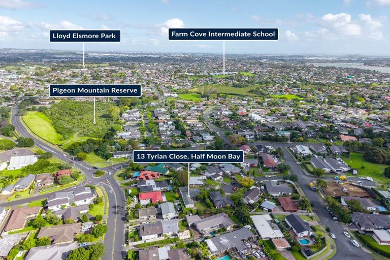 Photo of property in 13 Tyrian Close, Half Moon Bay, Auckland, 2012