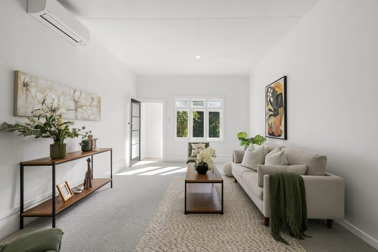 Photo of property in 29 Garden Road, Northland, Wellington, 6012