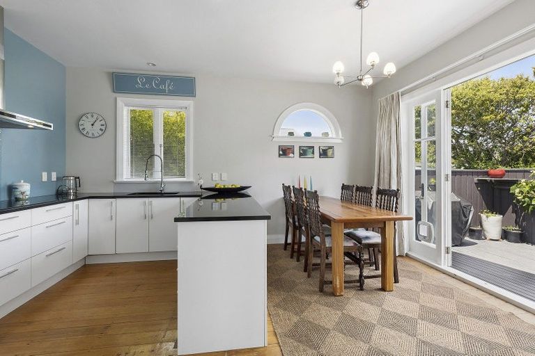 Photo of property in 72 Park Road, Miramar, Wellington, 6022