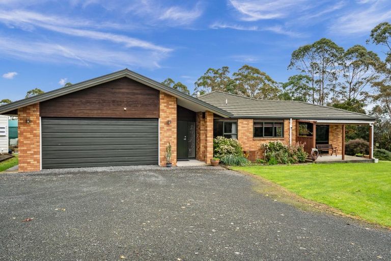 Photo of property in 38 Coueran Way, Kauri, Kamo, 0185