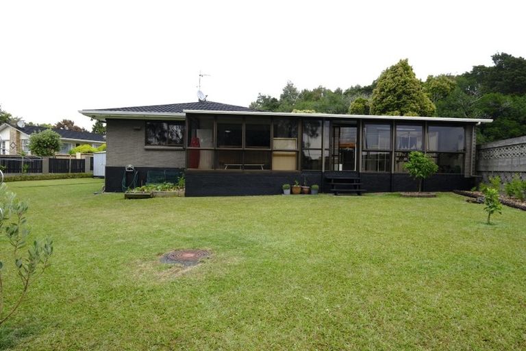 Photo of property in 98 Grande Vue Road, Hillpark, Auckland, 2102