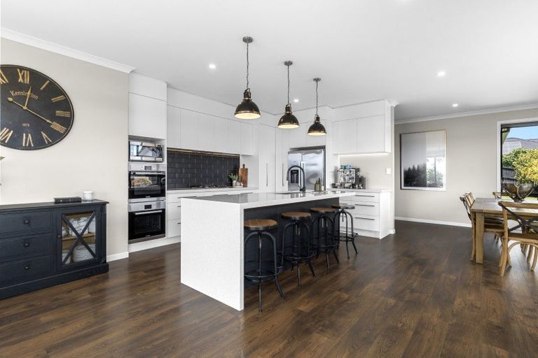 Photo of property in 10 Benmore Crescent, Pyes Pa, Tauranga, 3112