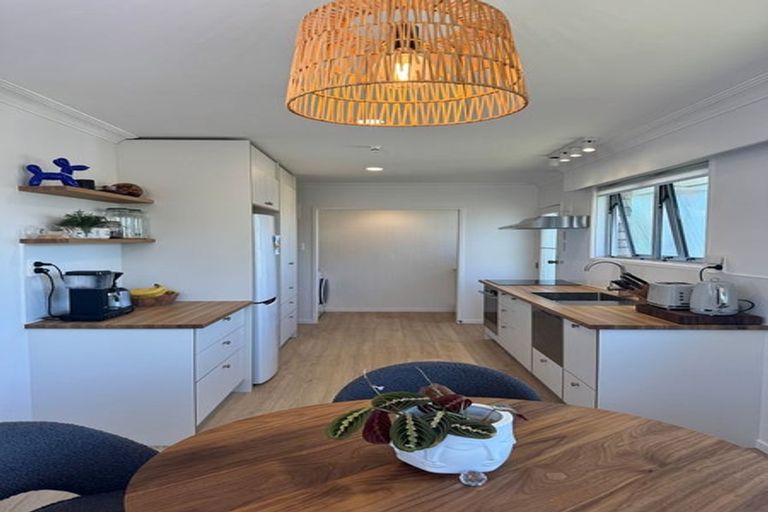 Photo of property in 2/42 Matua Road, Matua, Tauranga, 3110