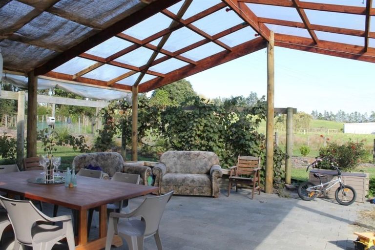 Photo of property in 212 Huarau Road, Whakapirau, Maungaturoto, 0583