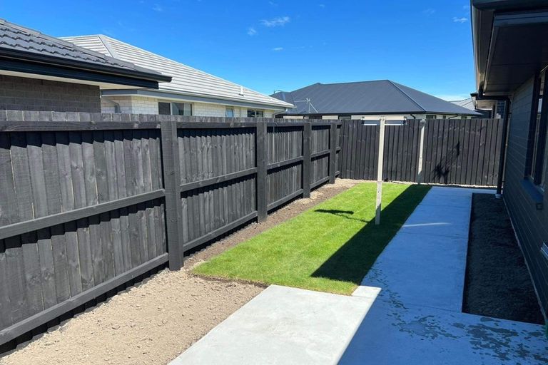 Photo of property in 10 Pierce Street, Marshland, Christchurch, 8083