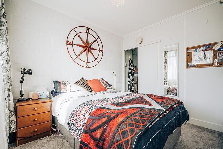 Photo of property in Balmoral Court, 2/130a Balmoral Road, Mount Eden, Auckland, 1024