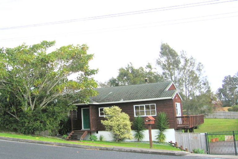 Photo of property in 24 Shelly Bay Road, Beachlands, Auckland, 2018