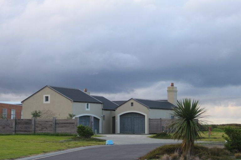 Photo of property in 2 Kutai Lane, Omaha, 0986