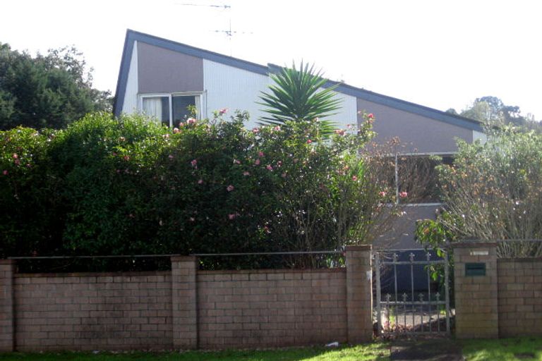 Photo of property in 57 Zita Maria Drive, Massey, Auckland, 0614