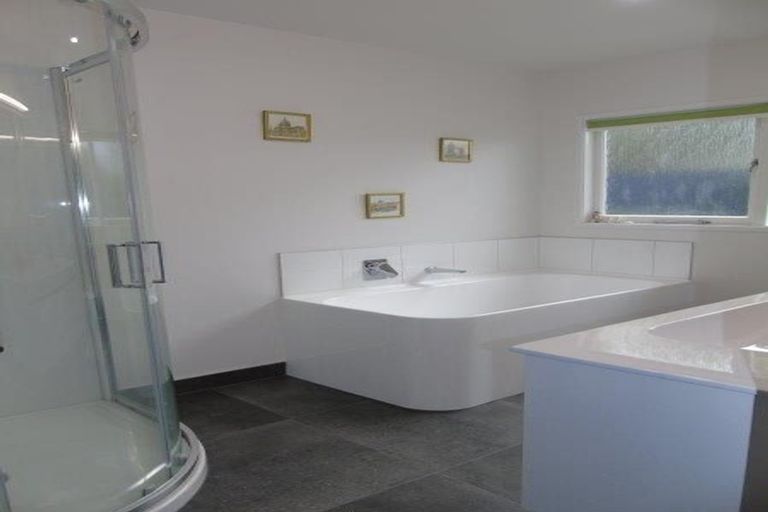 Photo of property in 415 Fergusson Drive, Heretaunga, Upper Hutt, 5018