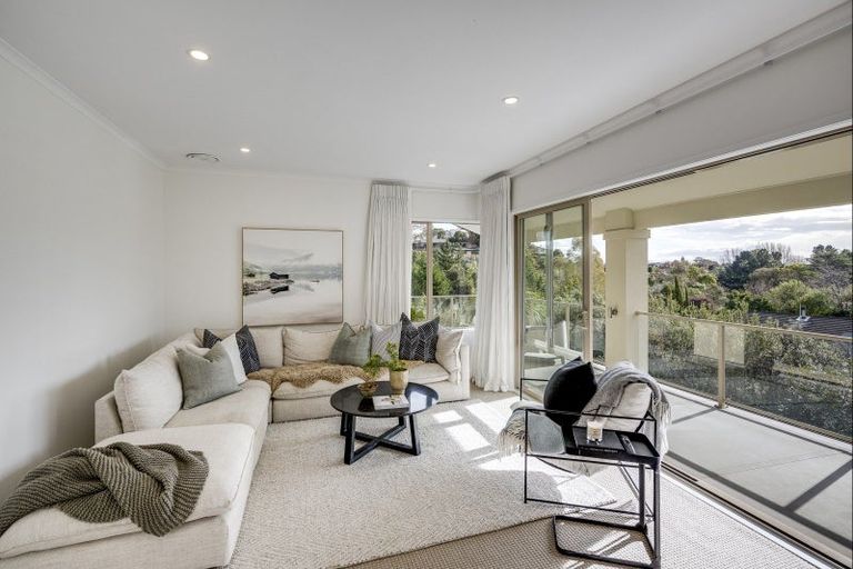 Photo of property in 6 Burbury Ridge, Havelock North, 4130