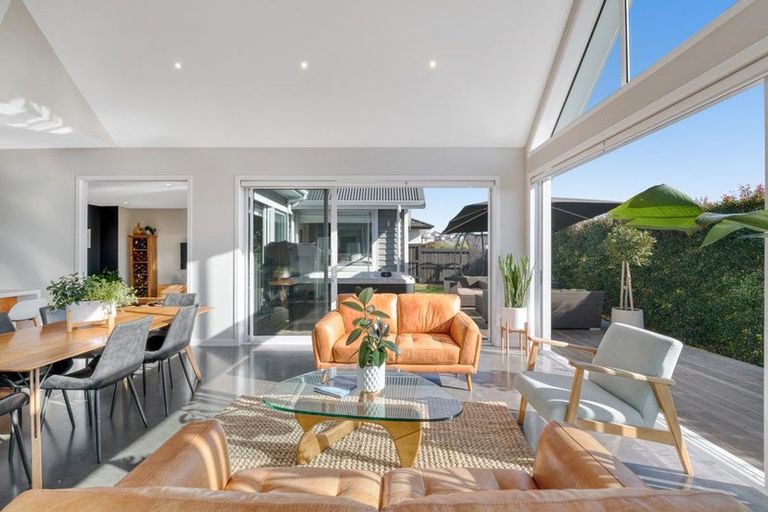 Photo of property in 40 Colonial Drive, Silverdale, 0932