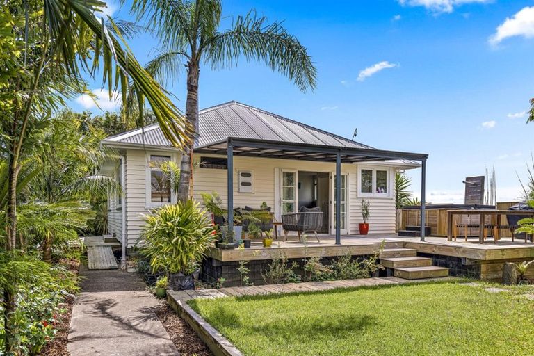 Photo of property in 9 Mary Keane Lane, Parakai, 0830