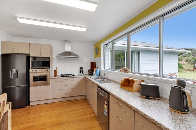 Photo of property in 3265 South Head Road, South Head, Helensville, 0874