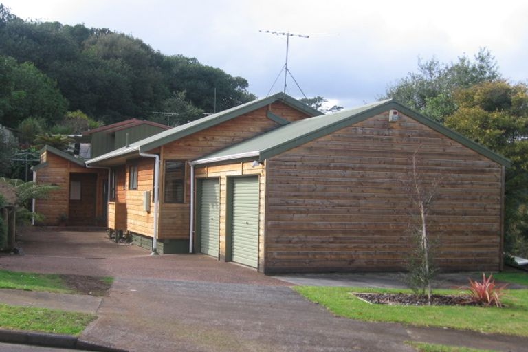 Photo of property in 10 Redmount Place, Red Hill, Papakura, 2110