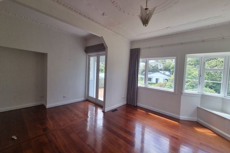 Photo of property in 41 Farm Road, Northland, Wellington, 6012