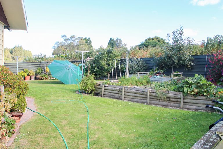 Photo of property in 70 Weston Road, Waiareka Junction, Oamaru, 9401