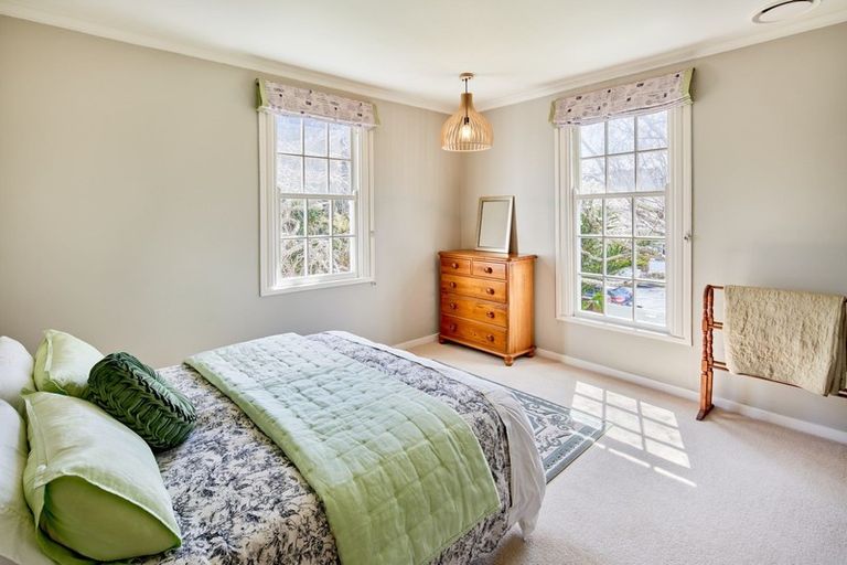 Photo of property in 2 Hautana Square, Woburn, Lower Hutt, 5010