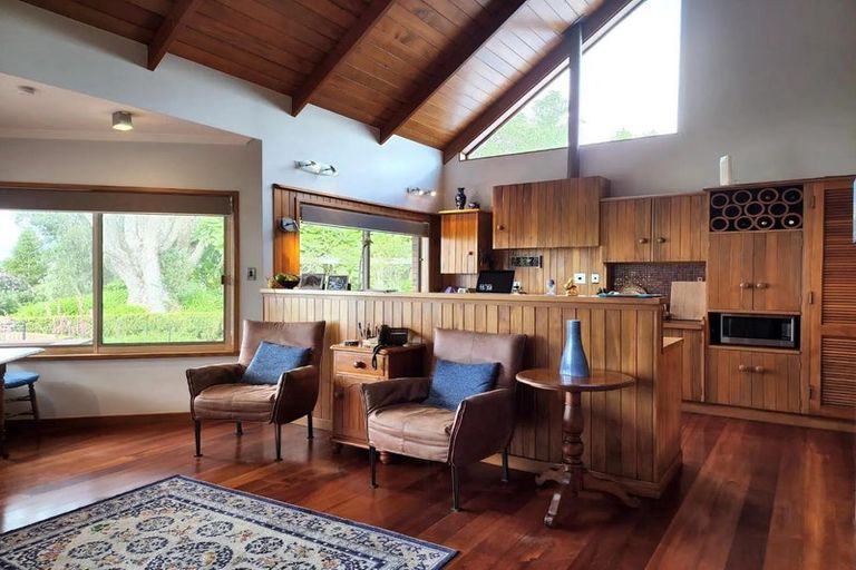 Photo of property in 56 Jans Terrace, Oakura, 4314