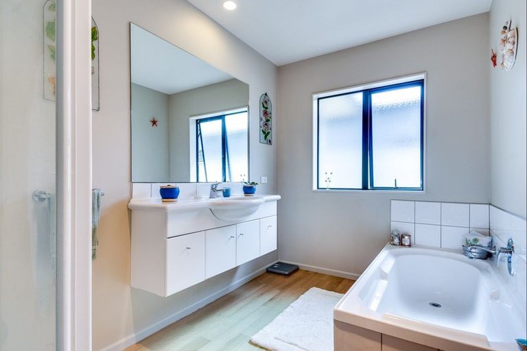 Photo of property in 4 Meissner Road, Havelock North, 4130