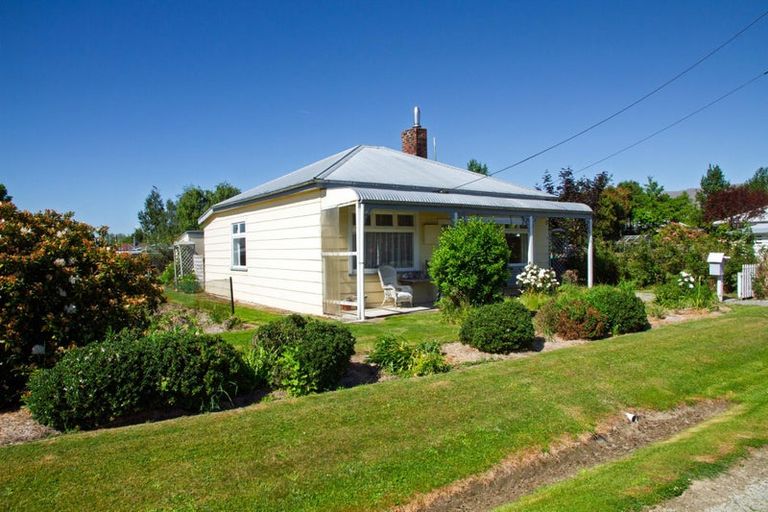 Photo of property in 2 Argyll Street, Fairlie, 7925