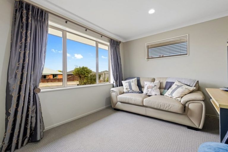 Photo of property in 10 Devon Crescent, Darfield, 7510