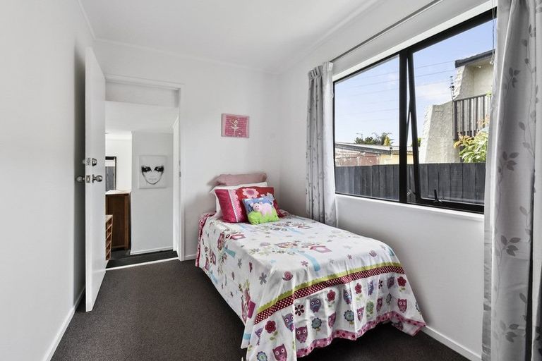 Photo of property in 16a Takanini School Road, Takanini, 2112