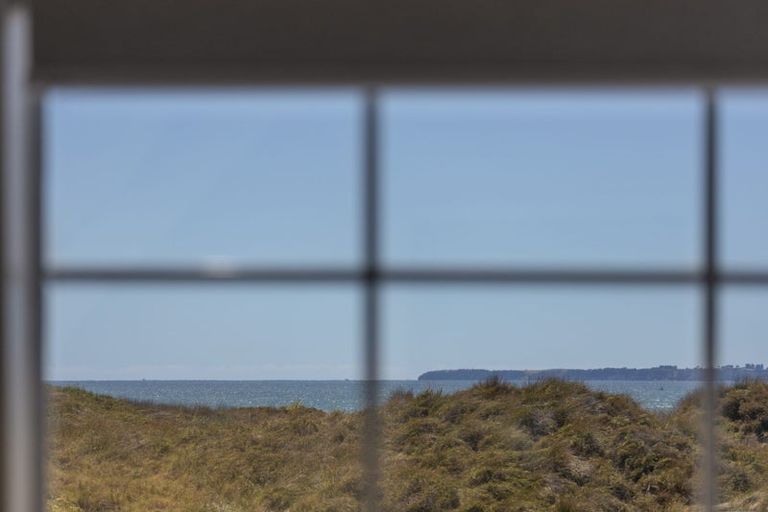 Photo of property in 906 Papamoa Beach Road, Papamoa Beach, Papamoa, 3118