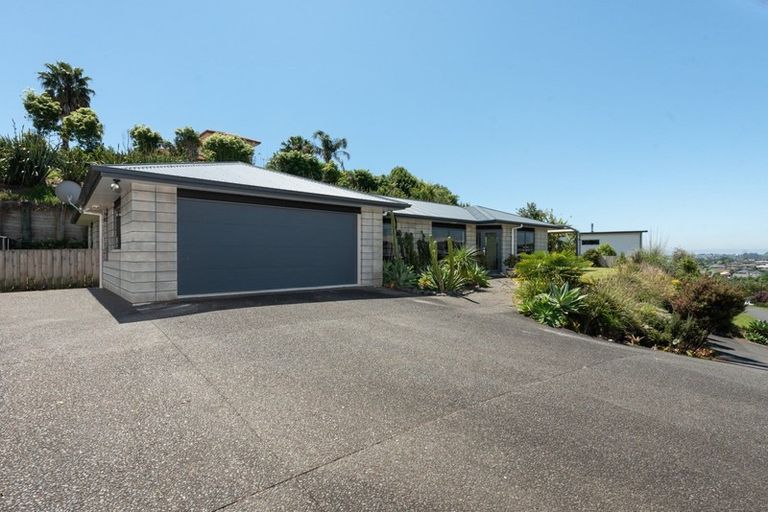 Photo of property in 18 Southill Way, Pyes Pa, Tauranga, 3112