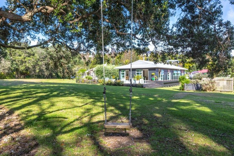 Photo of property in 113 Moana Anu Anu Avenue, Whangamata, 3620