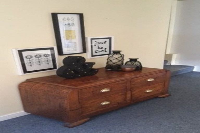 Photo of property in 55 Gatman Street, Birkdale, Auckland, 0626