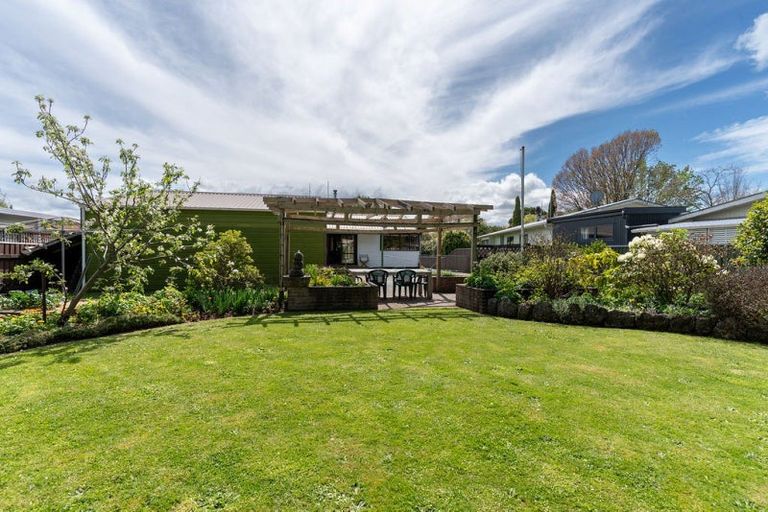 Photo of property in 19 Deller Drive, Carterton, 5713