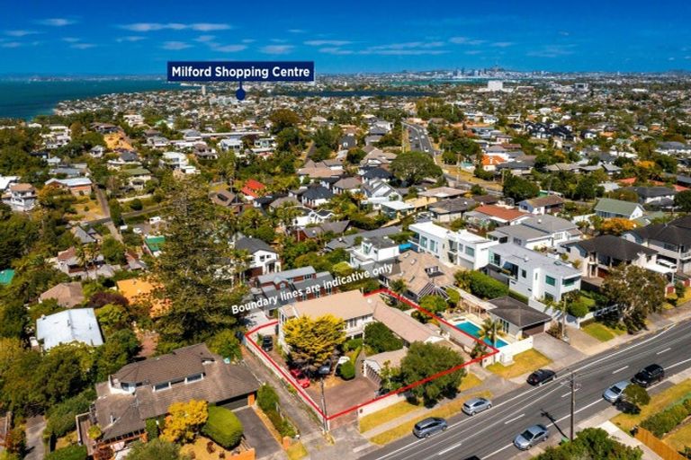 Photo of property in 7 Aberdeen Road, Castor Bay, Auckland, 0620