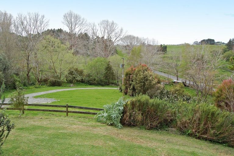 Photo of property in 542 Oneriri Road, Kaiwaka, 0573