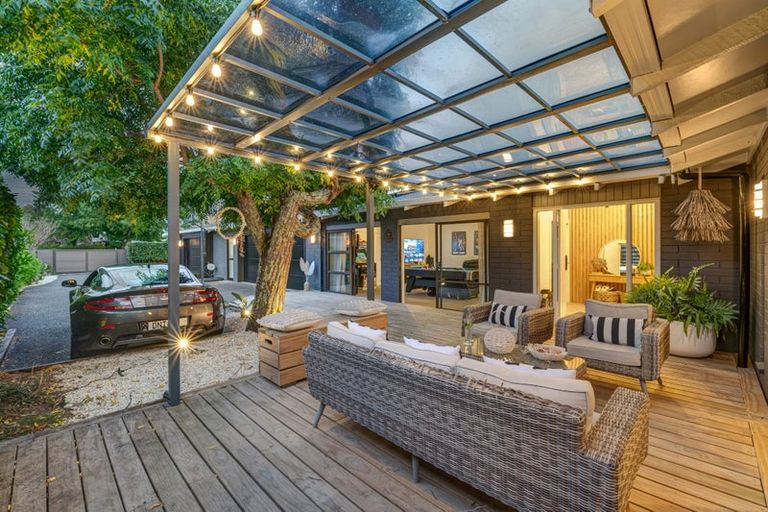 Photo of property in 18 Glengarry Avenue, Manly, Whangaparaoa, 0930