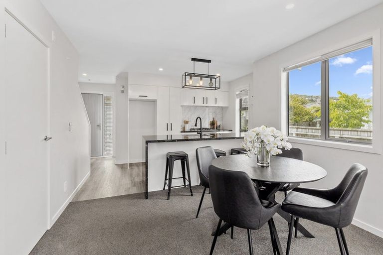 Photo of property in 23e Hinau Street, Tawa, Wellington, 5028