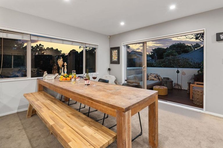 Photo of property in 6a Handley Avenue, Narrow Neck, Auckland, 0624