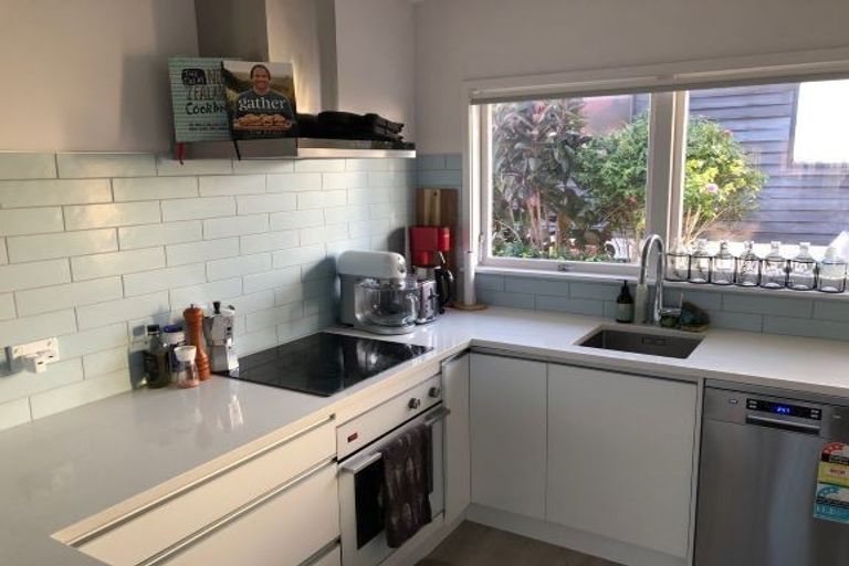 Photo of property in 3/12 Aramoana Avenue, Devonport, Auckland, 0624