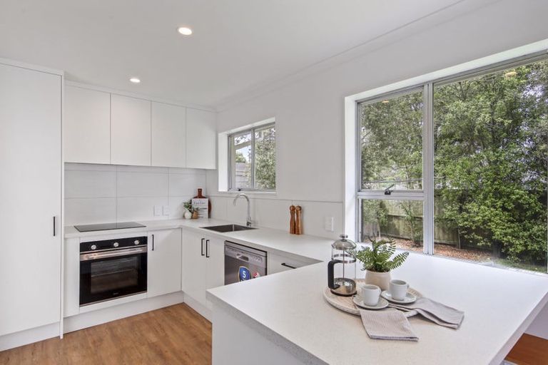 Photo of property in 2/18 Kawau Crescent, Bromley, Christchurch, 8062