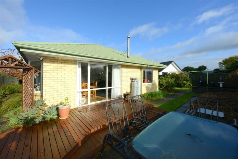 Photo of property in 22 Belfast Road, Belfast, Christchurch, 8051