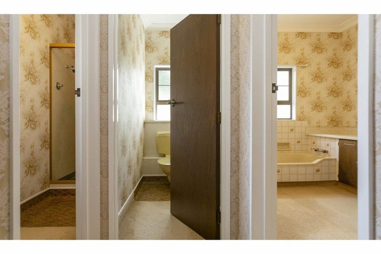 Photo of property in 62 Harvey Street, Waipahihi, Taupo, 3330