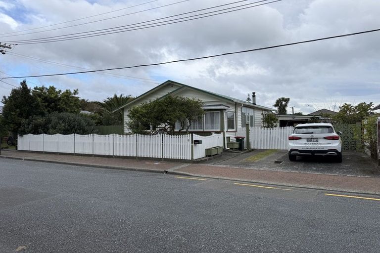 Photo of property in 6 Valentine Street, Alicetown, Lower Hutt, 5010