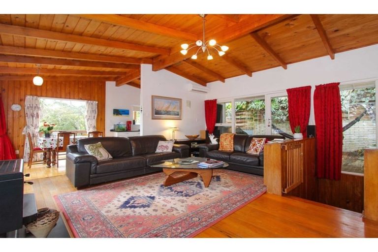 Photo of property in 28 Kauri Road, Birkenhead, Auckland, 0626