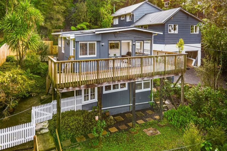 Photo of property in 11 Selwyn Avenue, Glen Eden, Auckland, 0602