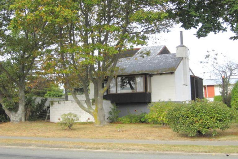 Photo of property in 1 Awamoa Road, Holmes Hill, Oamaru, 9401