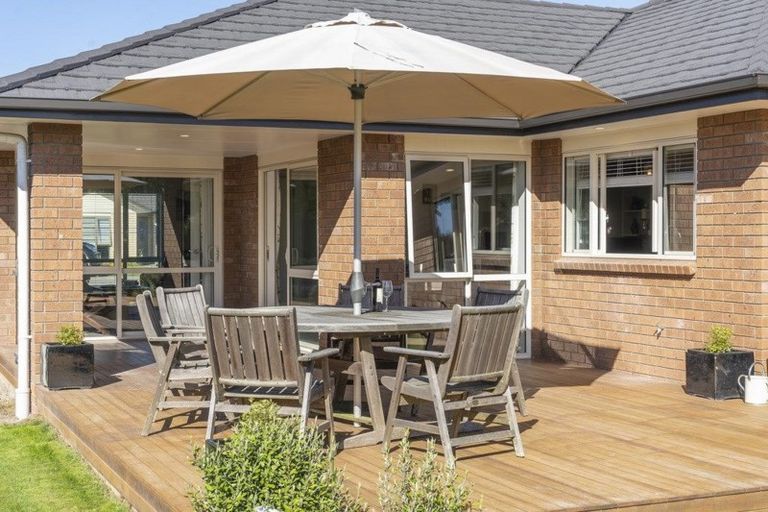 Photo of property in 1 Madison Street, Carterton, 5713