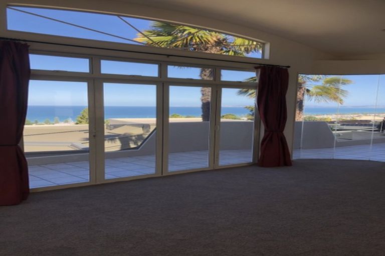 Photo of property in 1b Lincoln Road, Bluff Hill, Napier, 4110