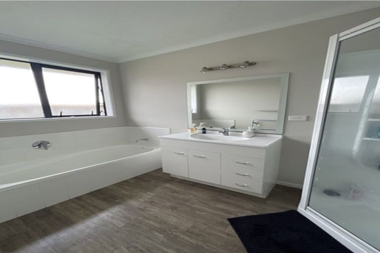 Photo of property in 15a Heath Street, St Andrews, Hamilton, 3200