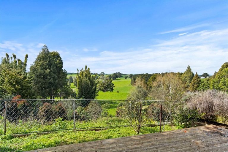 Photo of property in 19 Tauraroa Road, Maungakaramea, Whangarei, 0178