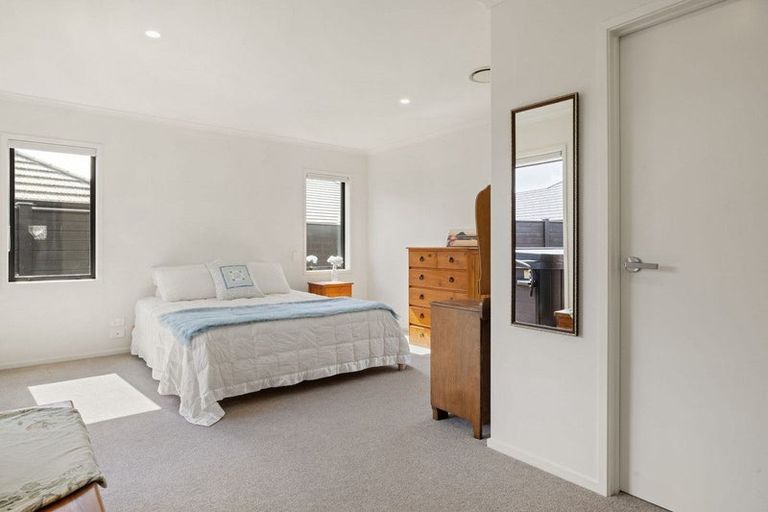 Photo of property in 22 Rose Leigh Drive, Cambridge, 3434